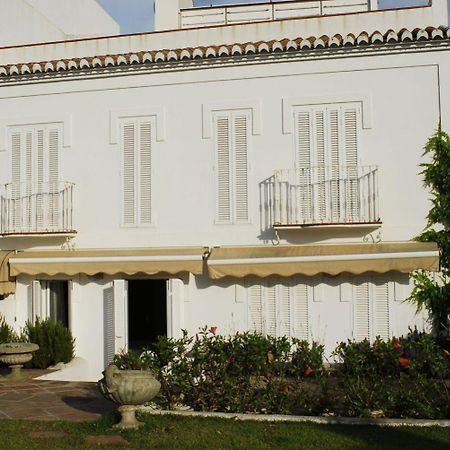 Hostal Tres Soles Nerja Exterior photo